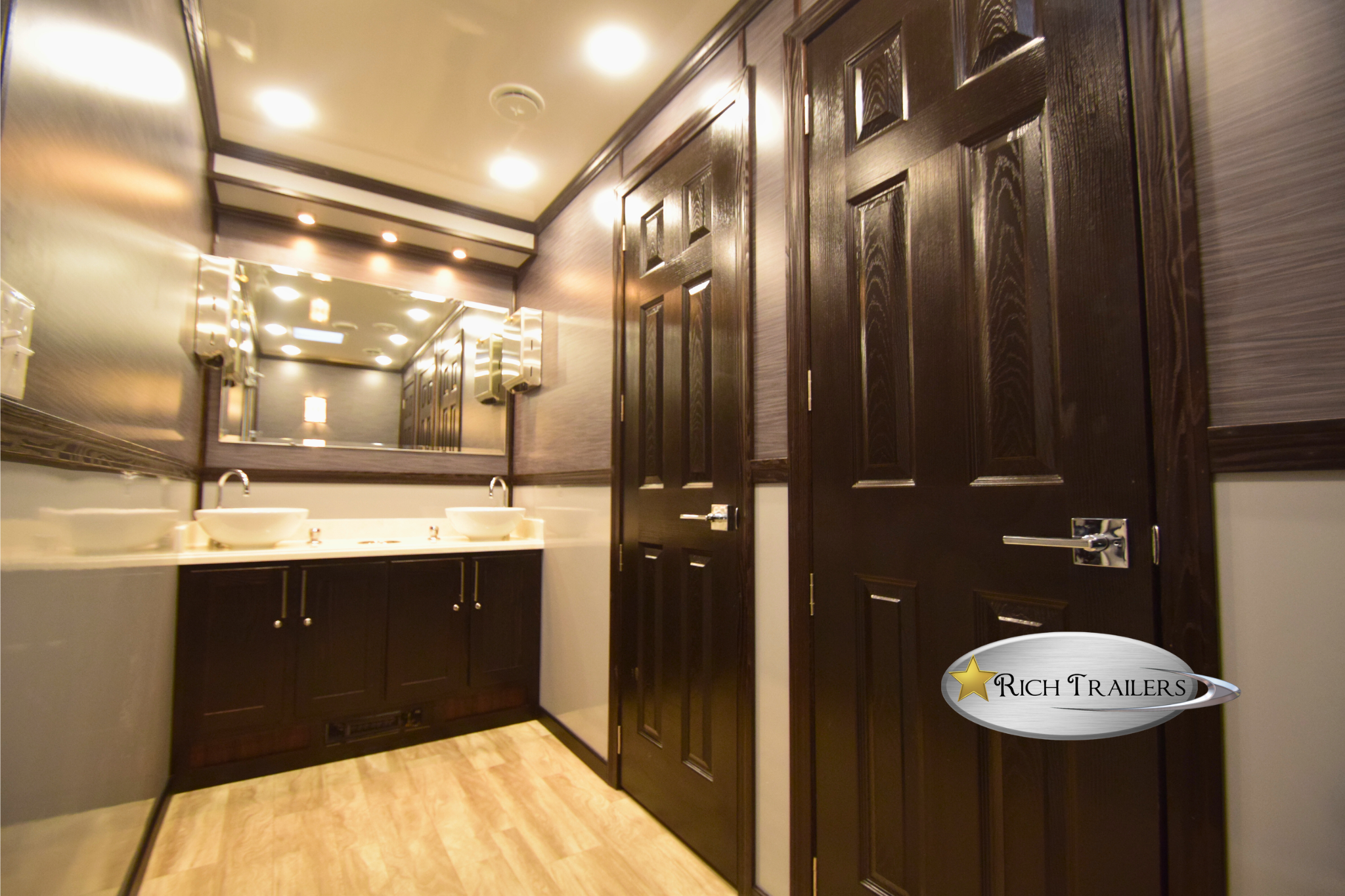 1122-4-1 6 STALL RICH