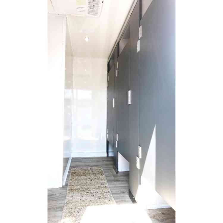 2022 Used 9 Stall Restroom Trailer - Image 3
